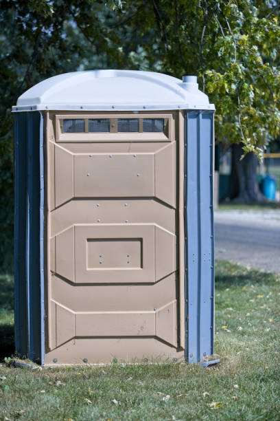 Best Porta potty delivery and setup  in Milaca, MN