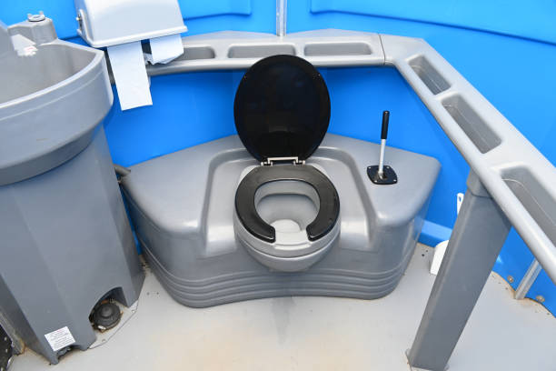 Best Porta potty rental near me  in Milaca, MN