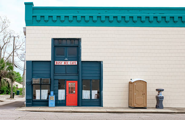 Best Portable toilet rental cost  in Milaca, MN